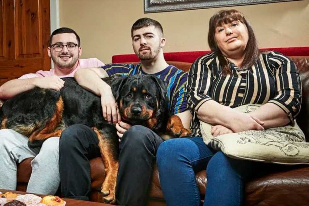 Gogglebox legend Julie Malone breaks down in tears as she returns to social media after death of beloved dog Dave | The Sun