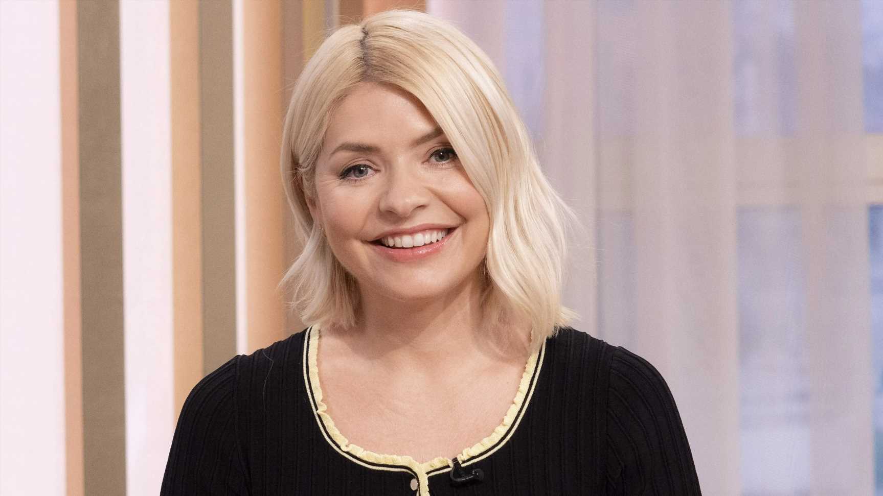 Holly Willoughby ‘was forced to leave This Morning’, pal says as they claim ‘she’s in a bad way’ | The Sun