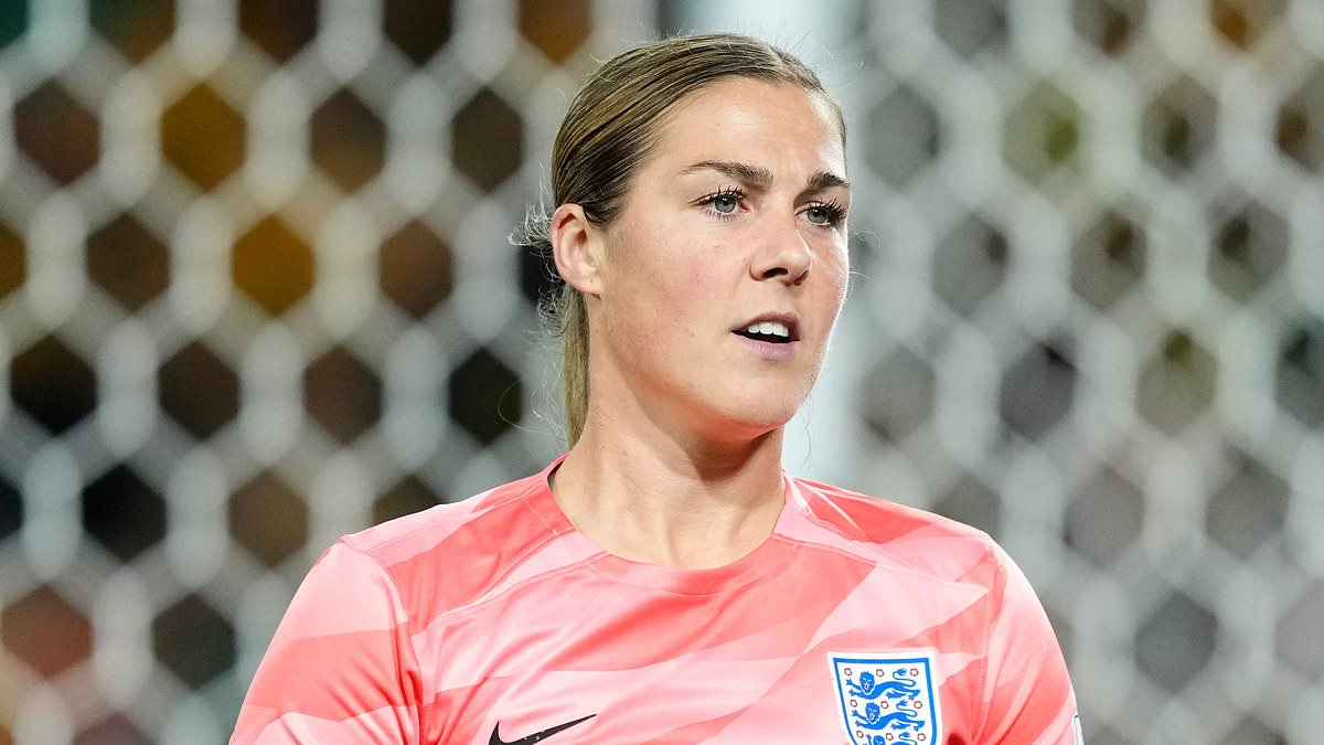 Mary Earps thanks fans after her England jersey sells out within hours