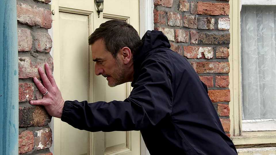 Peter in outburst as he attacks child ahead of Coronation Street exit | The Sun