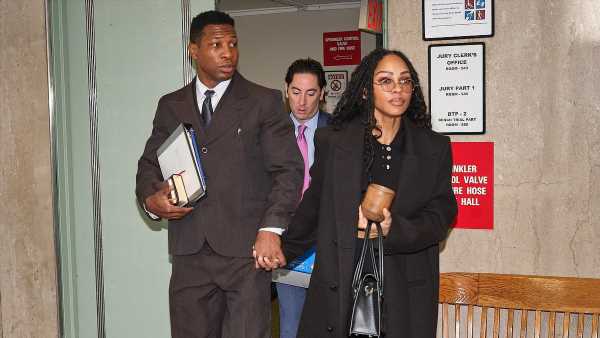 Jonathan Majors&apos; ex-girlfriend breaks down in NYC court room