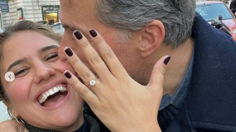 Rufus Sewell is engaged! to US actress Vivian Benitez