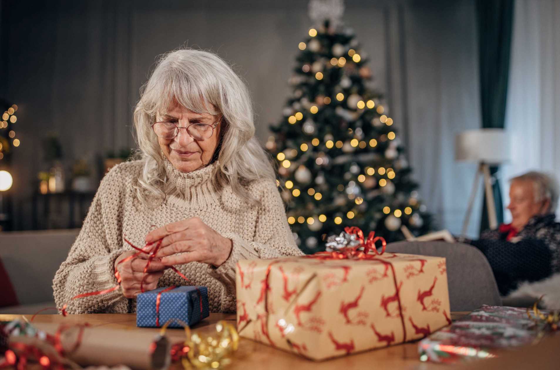The 8 cancer symptoms you might notice while wrapping Christmas presents revealed | The Sun